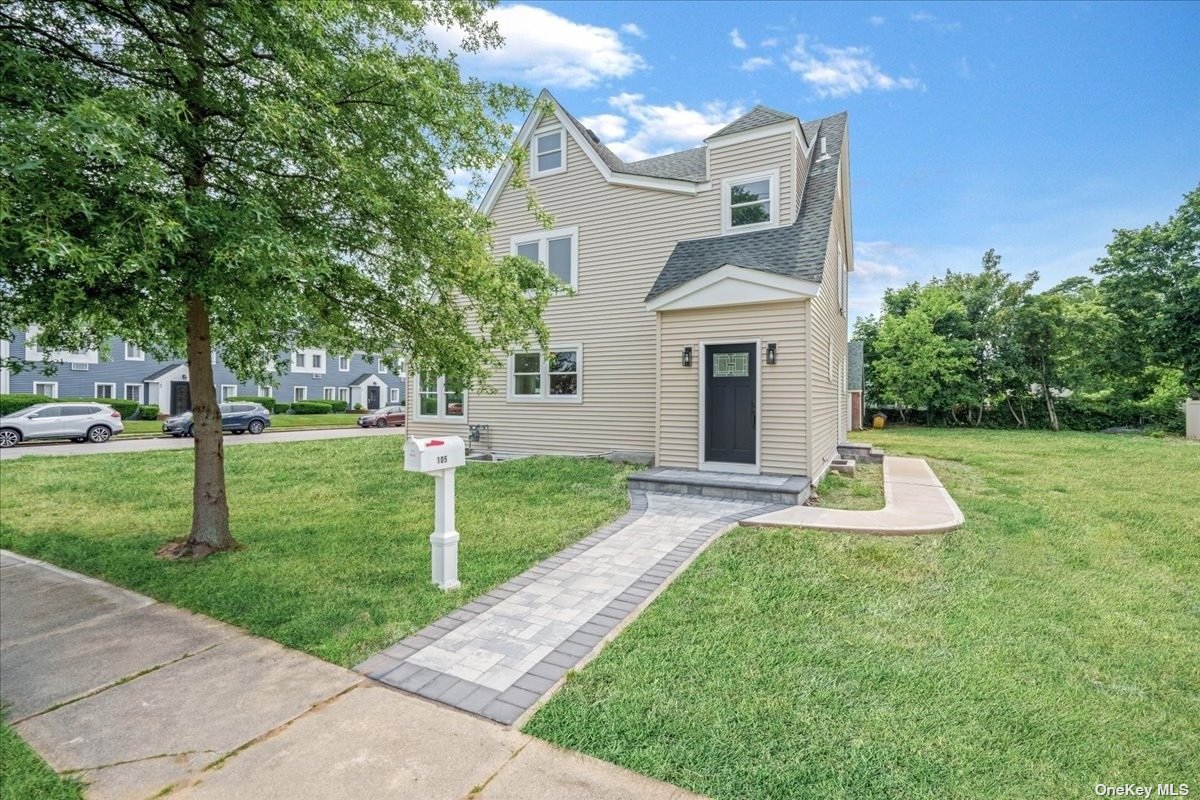 Photo 1 of 34 of 105 Howard Avenue house