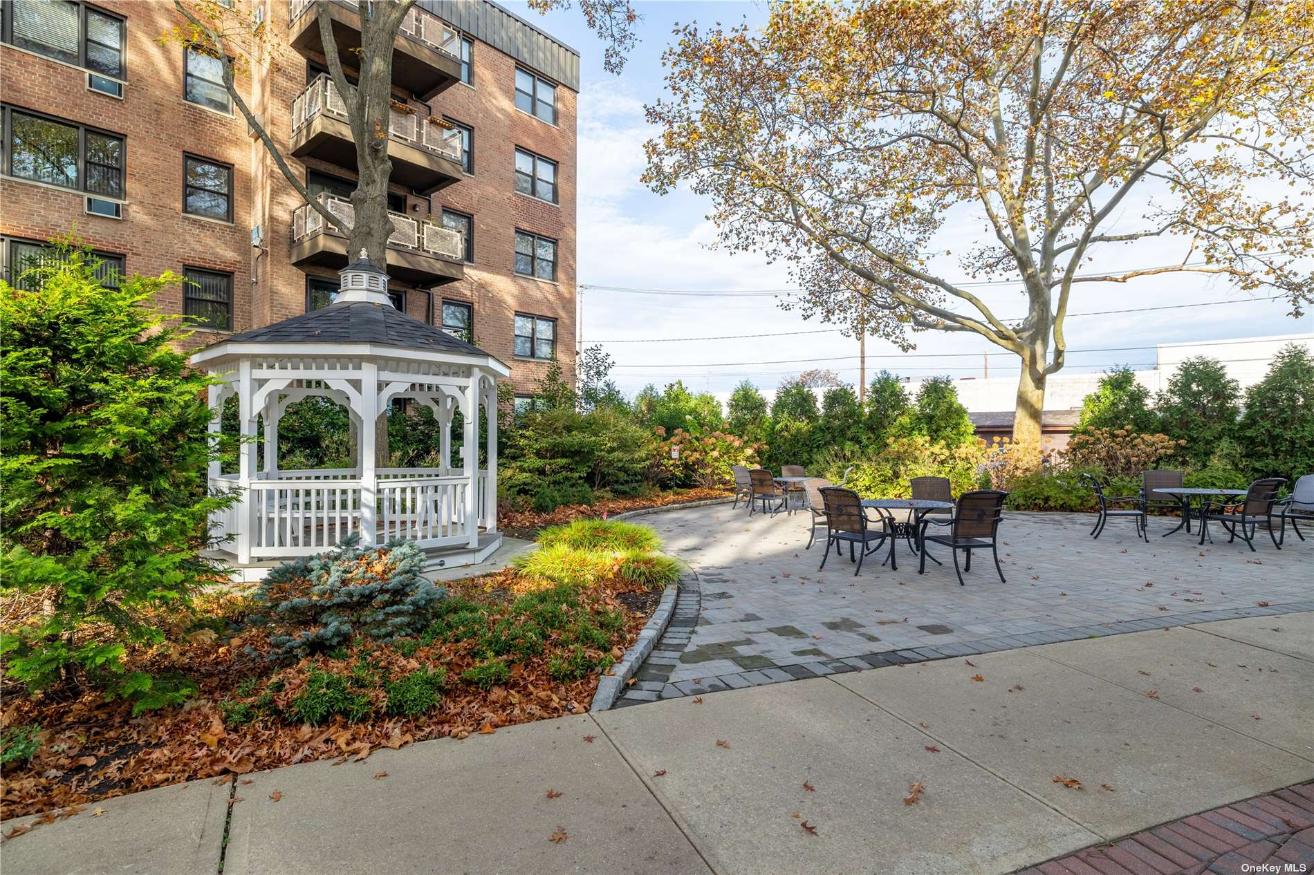 4 Birchwood Court Ct #3D, Mineola, New York image 13