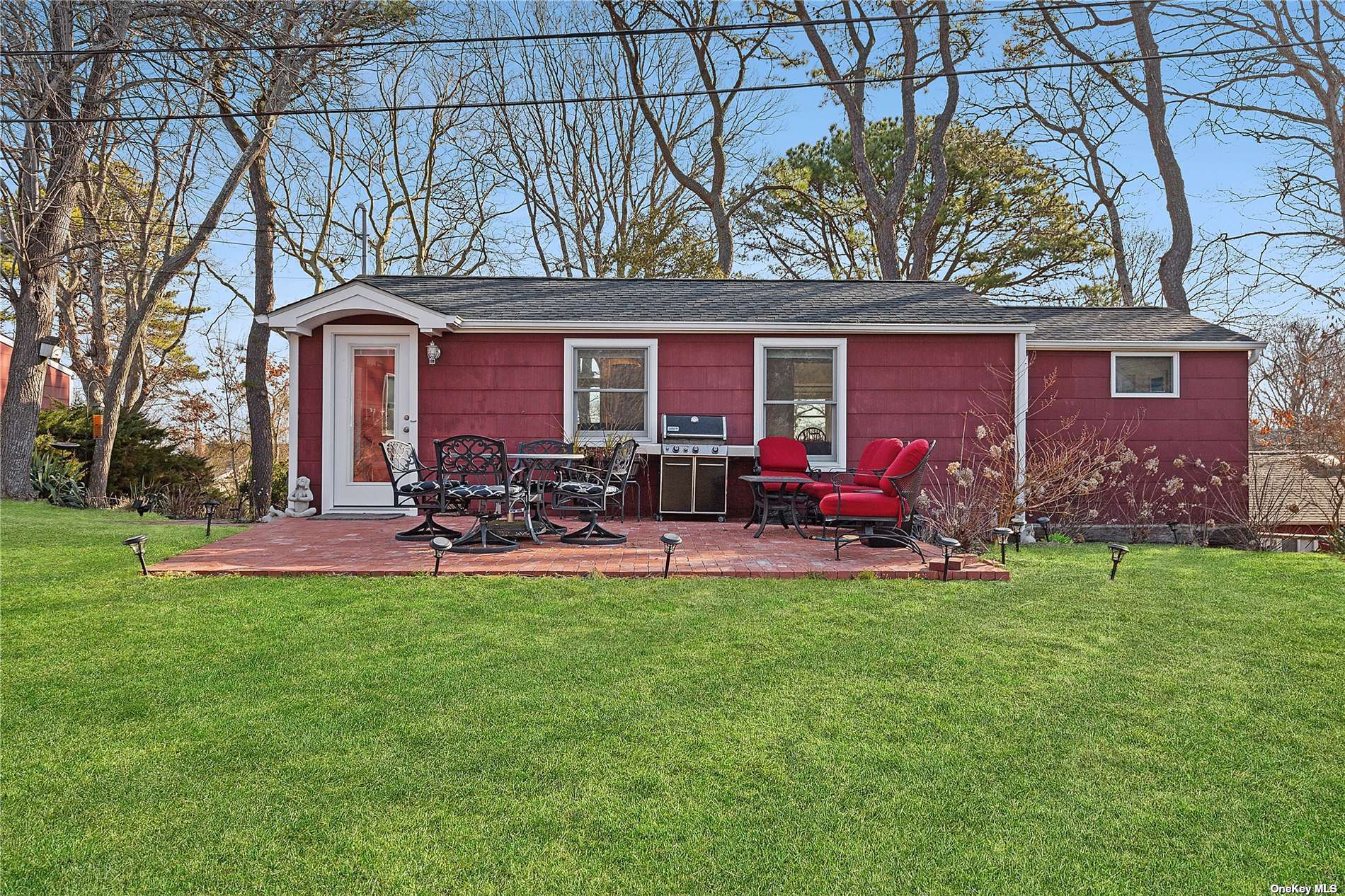 67 North Road, Hampton Bays, New York image 2