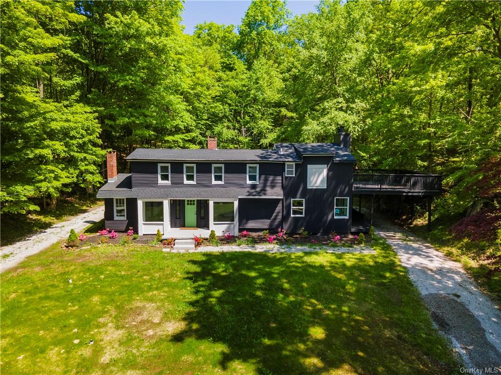 Property for Sale at 135 S Quaker Hill Road, Pawling, New York - Bedrooms: 2 
Bathrooms: 4 
Rooms: 9  - $589,000