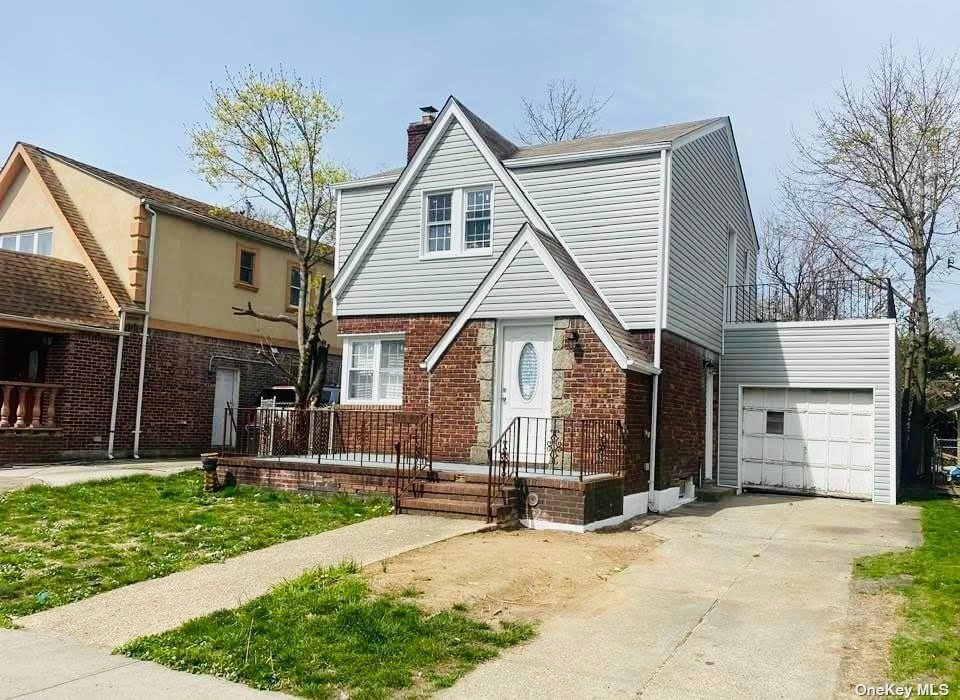 Property for Sale at 11588 233rd Street, Cambria Heights, Queens, NY - Bedrooms: 3 
Bathrooms: 3 
Rooms: 8  - $748,870