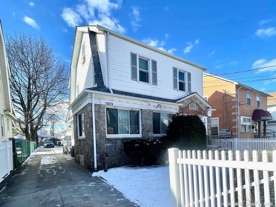 13878 Francis Lewis Boulevard, Rosedale, Queens, NY - 4 Bedrooms  
3 Bathrooms  
9 Rooms - 