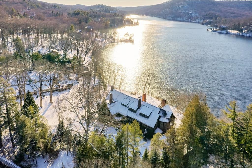Property for Sale at 193 Tuxedo Road, Tuxedo Park, New York - Bedrooms: 7 
Bathrooms: 8.5 
Rooms: 26  - $9,980,000