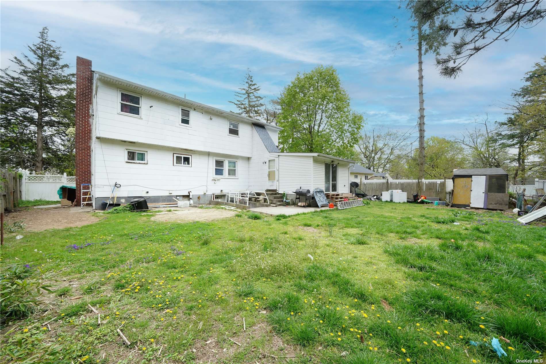 Photo 5 of 23 of 104 Eisenhower Avenue house