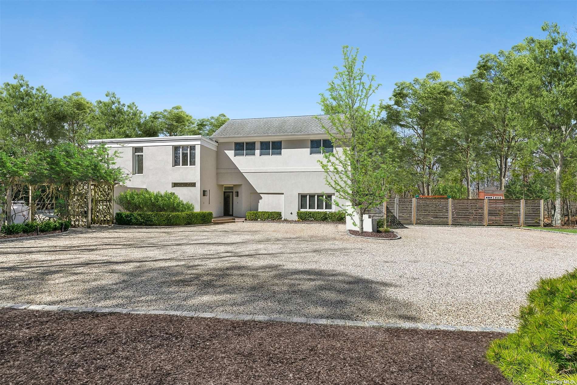 162 Middle Line Hwy, Southampton, Hamptons, NY - 6 Bedrooms  
5 Bathrooms - 
