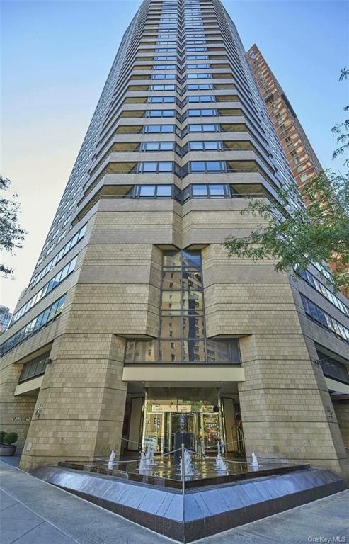 Photo 1 of 20 of 240 E 47th Street 10A condo