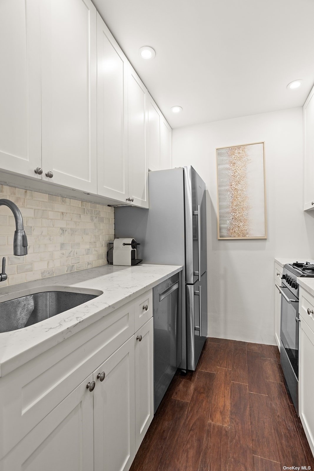 310 E 46th Street #6G, New York, New York image 5