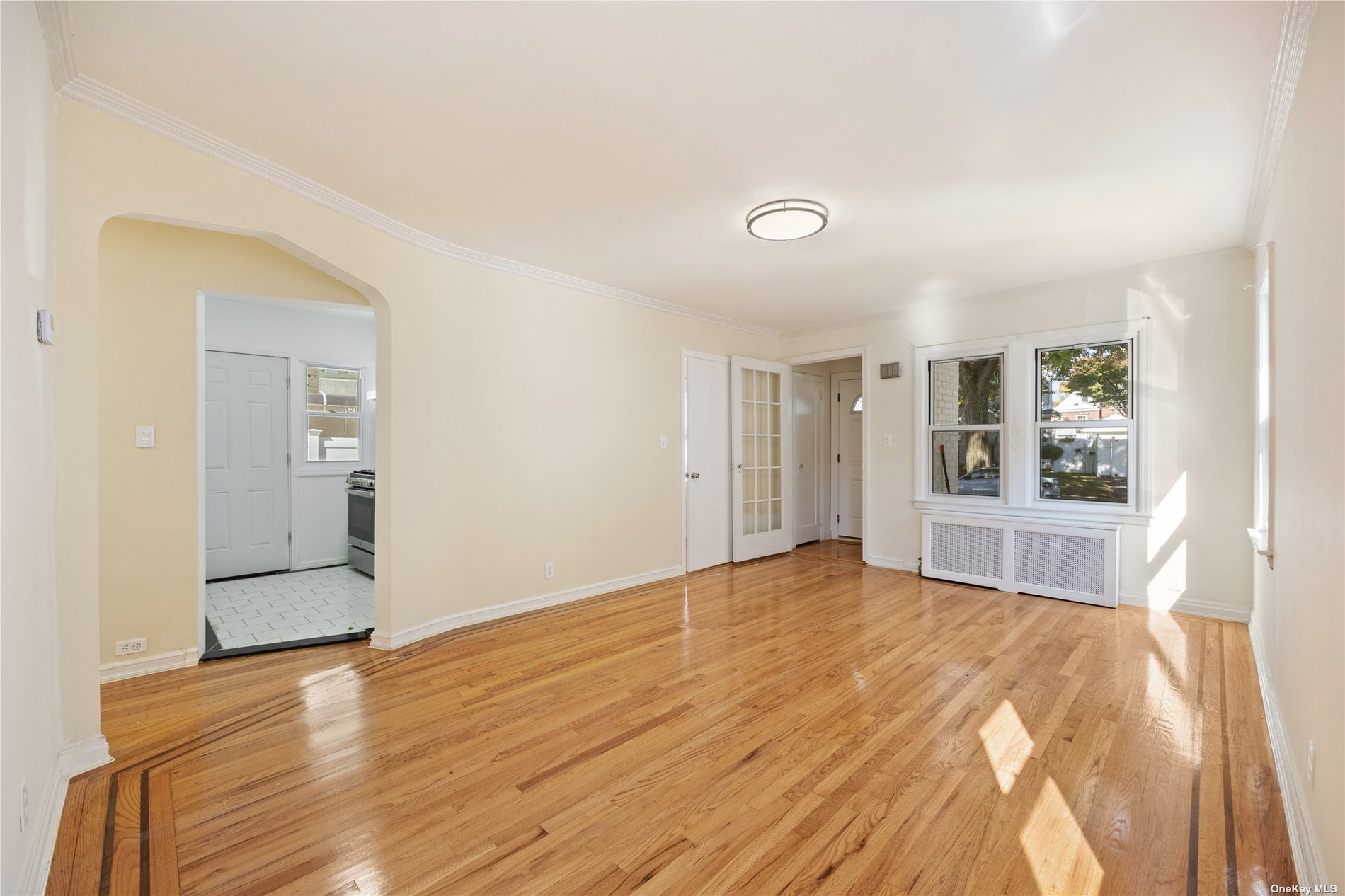 Property for Sale at 17532 Underhill Avenue, Fresh Meadows, Queens, NY - Bedrooms: 3 
Bathrooms: 2 
Rooms: 8  - $938,000