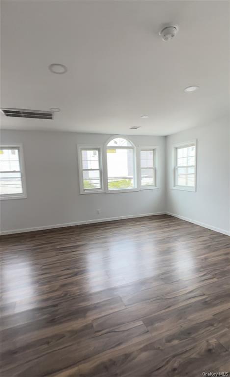 Rental Property at 2470 Wenner Place, Bronx, New York - Bedrooms: 3 
Bathrooms: 2 
Rooms: 5  - $3,500 MO.