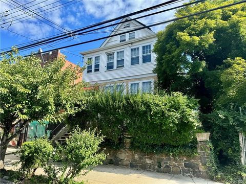 1059 E 225th Street Bronx NY 10466