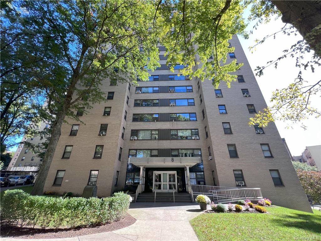 Property for Sale at 8 Fordham Oval 15C, Bronx, New York - Bedrooms: 3 
Bathrooms: 1 
Rooms: 5  - $325,000