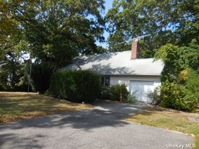 84 Hiawatha Drive, Brightwaters, New York image 1