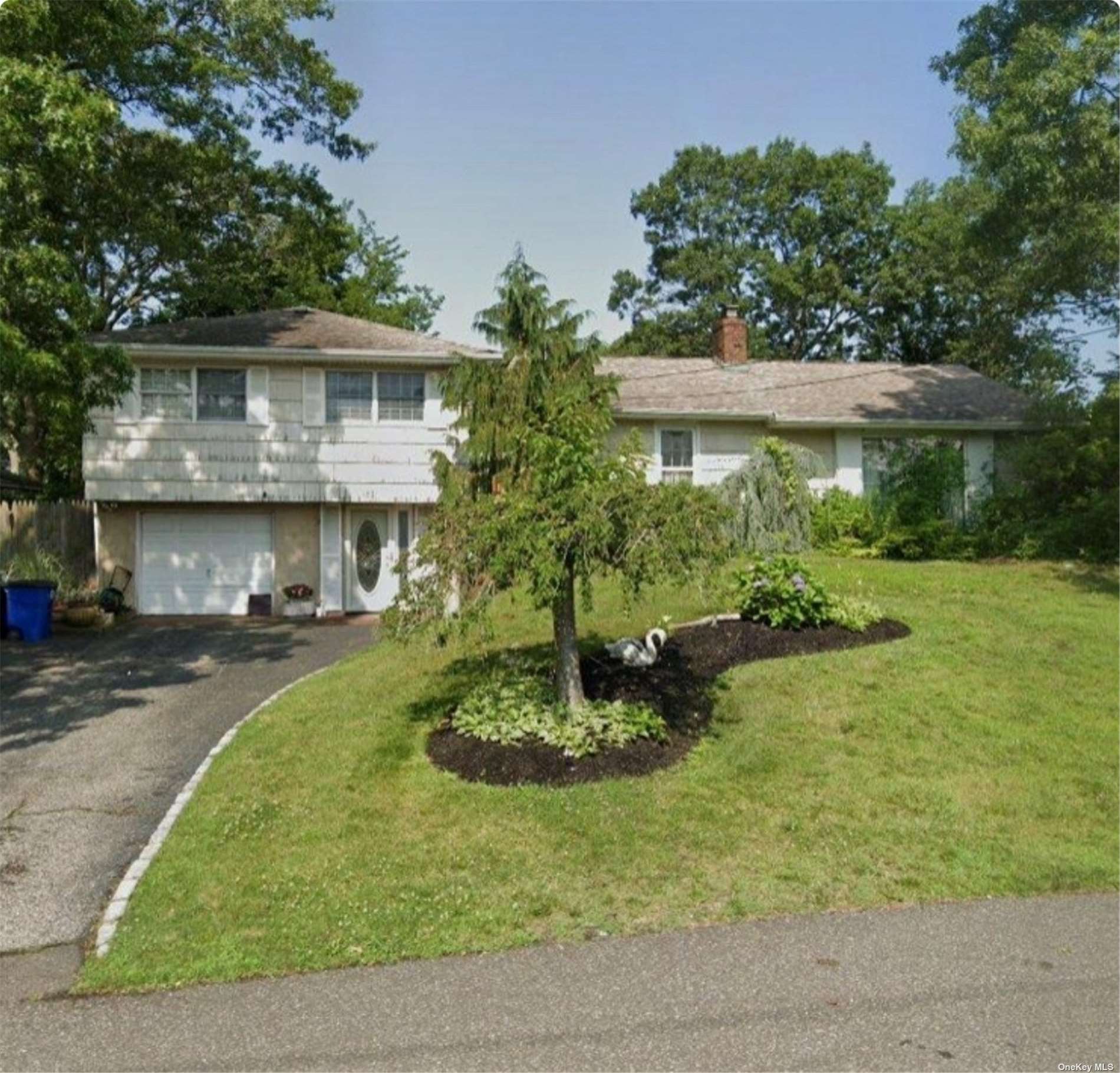 152 Swan Lake Drive, Patchogue, New York image 1