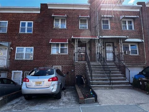 964 E 229th Street Bronx NY 10466