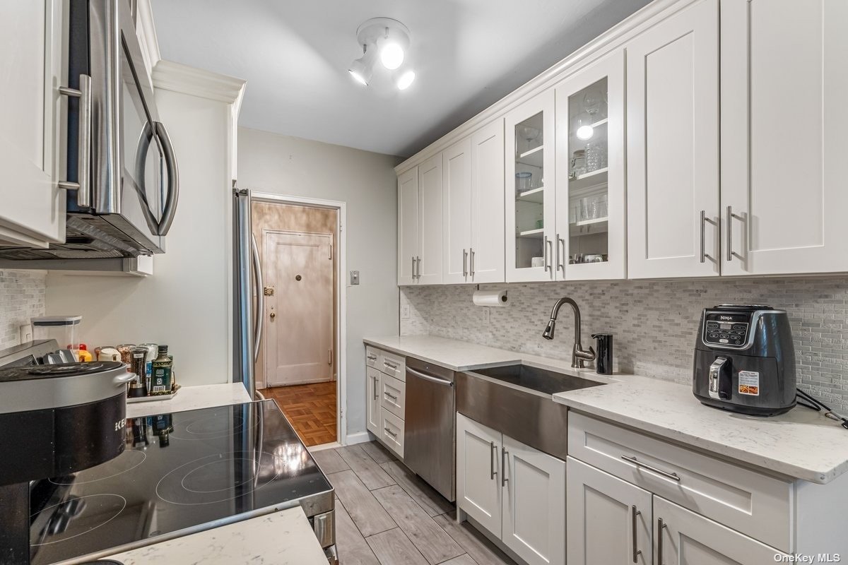 Property for Sale at Powells Cove Boulevard 1E, Beechhurst, Queens, NY - Bedrooms: 1 
Bathrooms: 1 
Rooms: 4  - $325,000