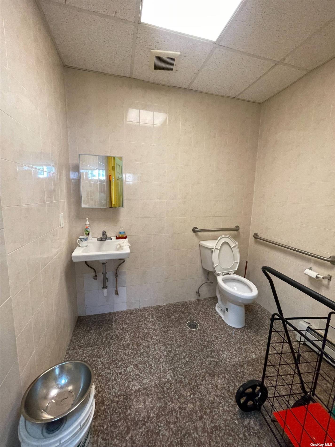 142-19 Cherry Avenue 102