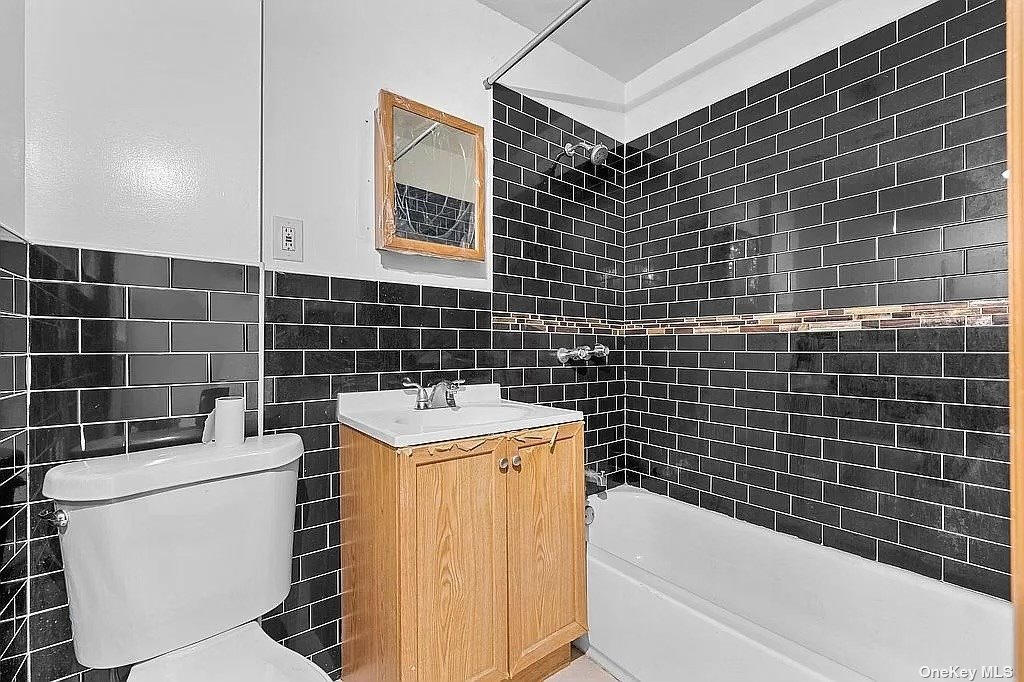 974 Dekalb Avenue