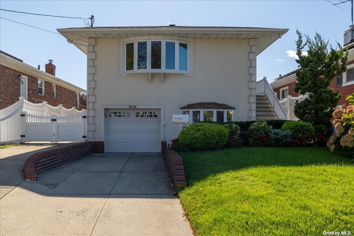 Property for Sale at 9608 161st Avenue, Howard Beach, Queens, NY - Bedrooms: 4 
Bathrooms: 2 
Rooms: 9  - $969,000