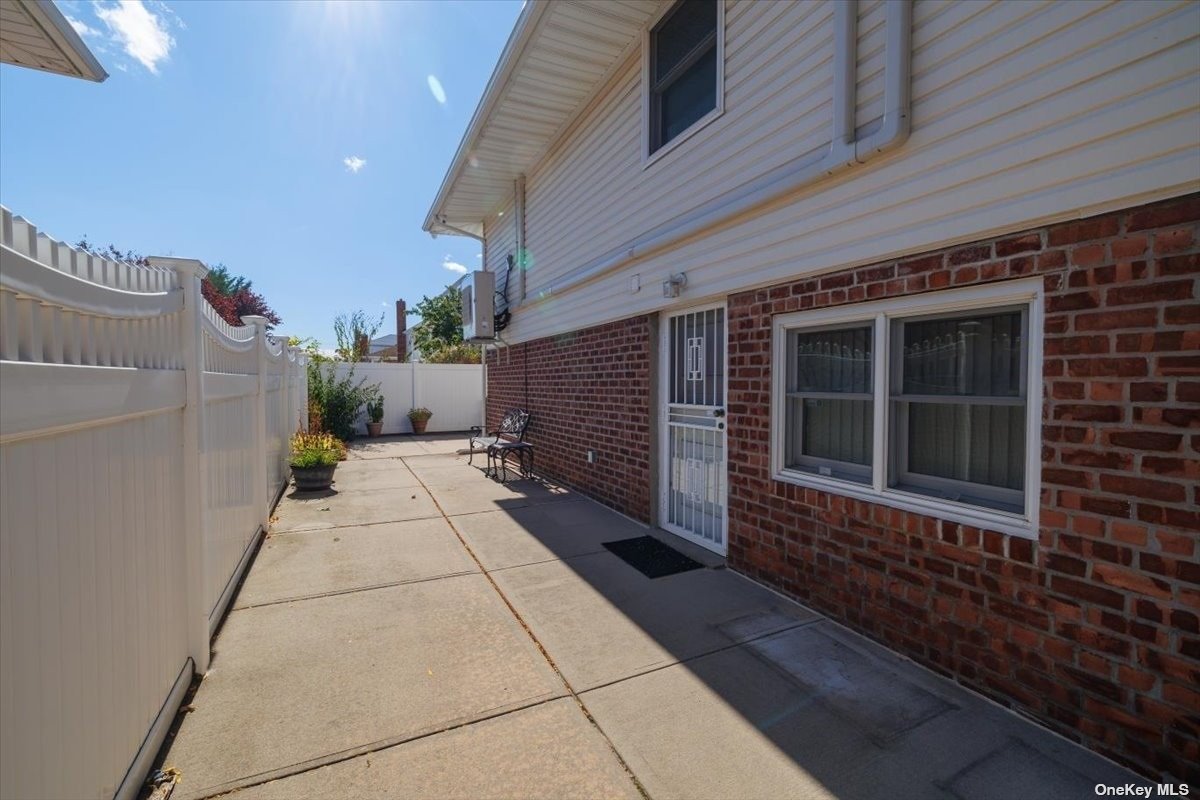 96-08 161st Avenue, Howard Beach, New York image 31