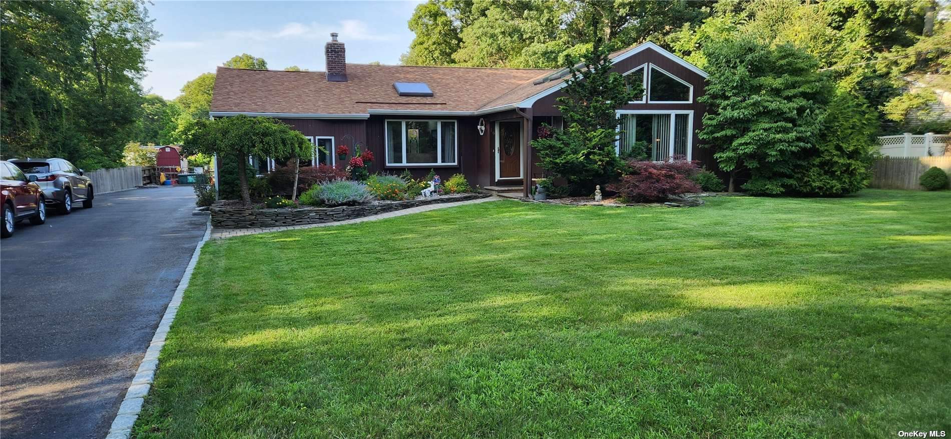 View Smithtown, NY 11787 house