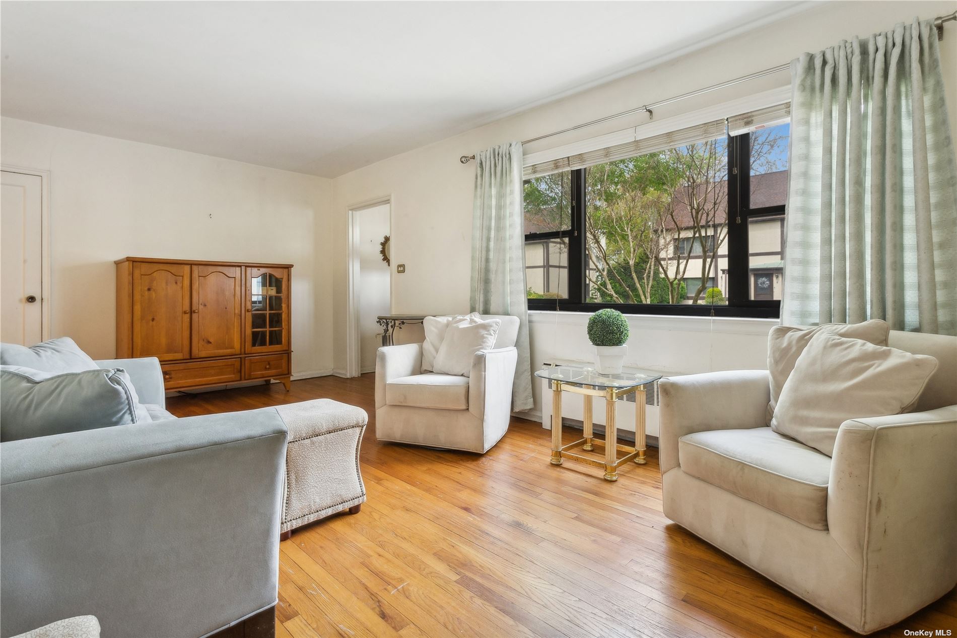 125 15th Street #D`1, Garden City, New York image 4