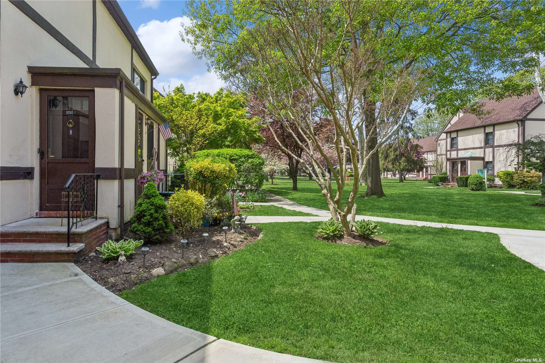 125 15th Street #D`1, Garden City, New York image 10