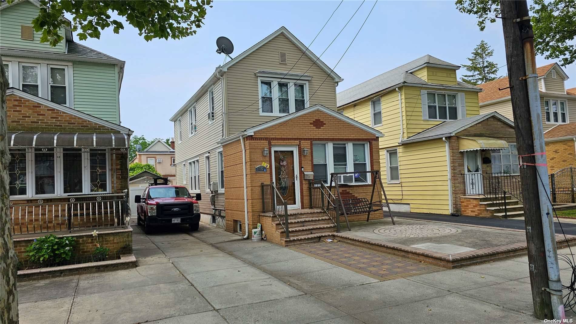Photo 2 of 26 of 89-68 Vanderveer Street house