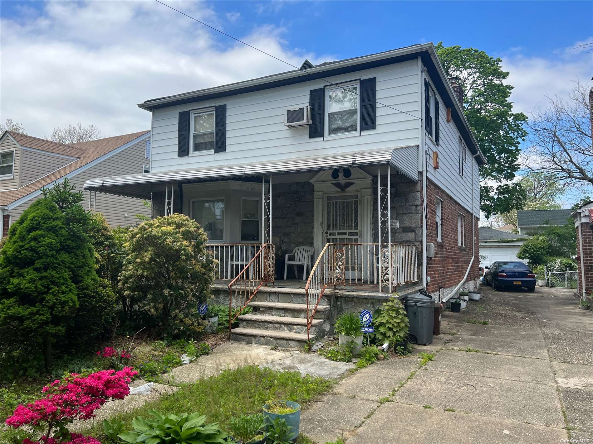 Property for Sale at 13708 223rd Street, Laurelton, Queens, NY - Bedrooms: 5 
Bathrooms: 2 
Rooms: 8  - $700,000