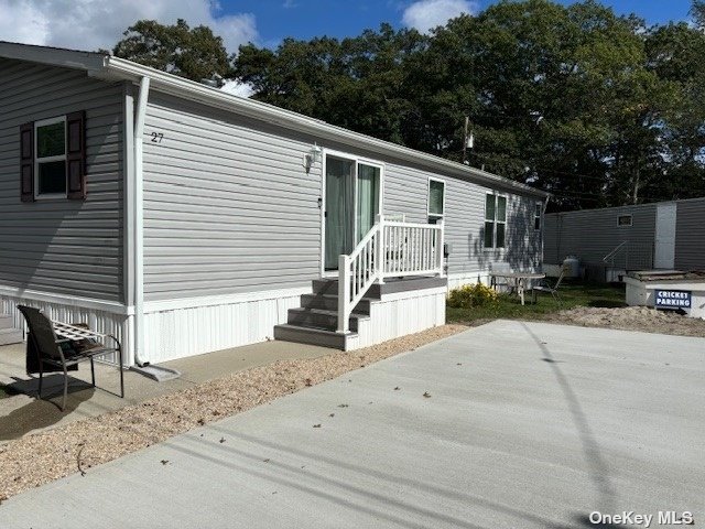 61-27 Forge Road, Riverhead, New York image 2