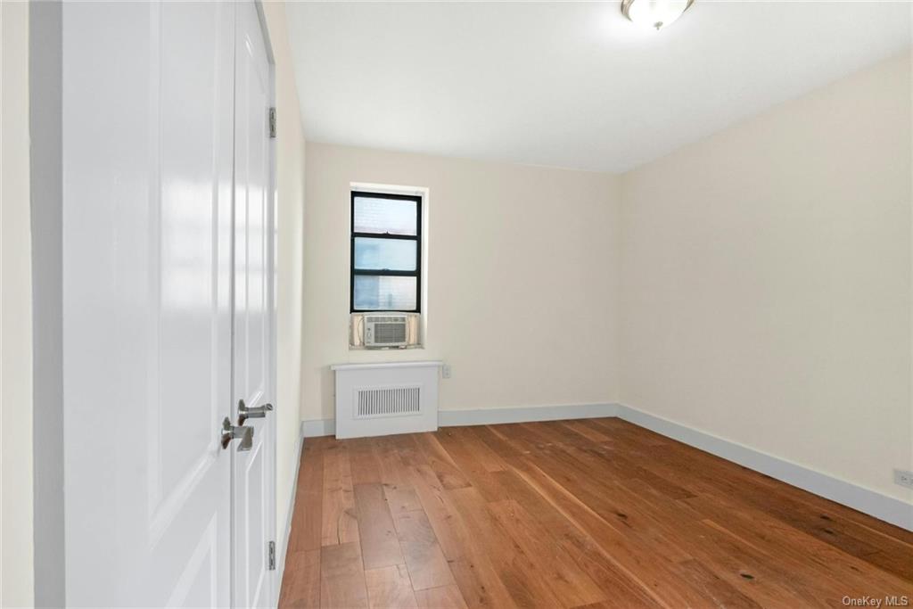 Bronx, New York 10457, United States, 1 Bedroom Bedrooms, ,1 BathroomBathrooms,Residential,Pending,48196