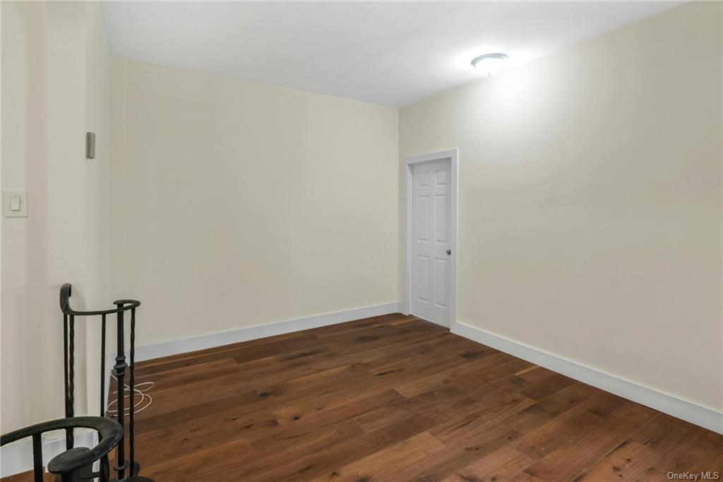 Bronx, New York 10457, United States, 1 Bedroom Bedrooms, ,1 BathroomBathrooms,Residential,Pending,48196