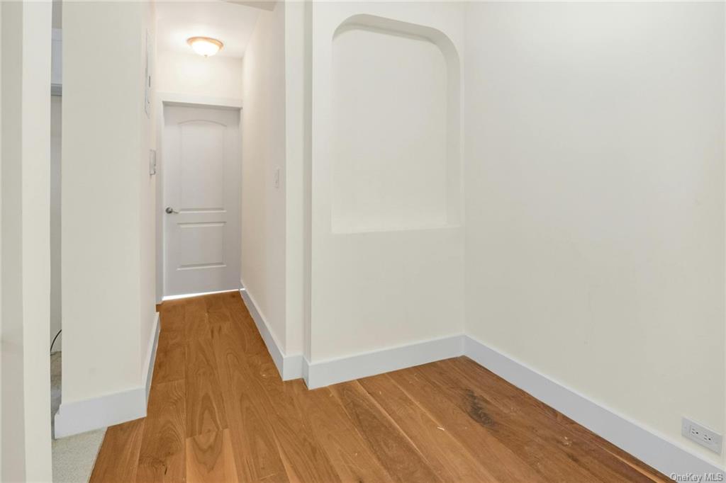 Bronx, New York 10457, United States, 1 Bedroom Bedrooms, ,1 BathroomBathrooms,Residential,Pending,48196