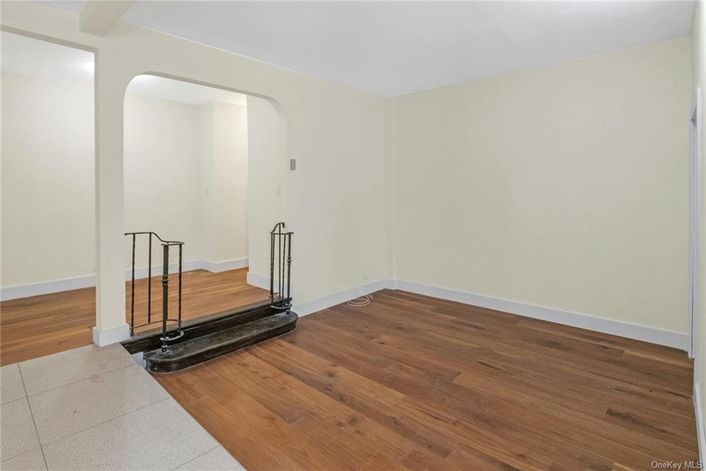 Bronx, New York 10457, United States, 1 Bedroom Bedrooms, ,1 BathroomBathrooms,Residential,Pending,48196