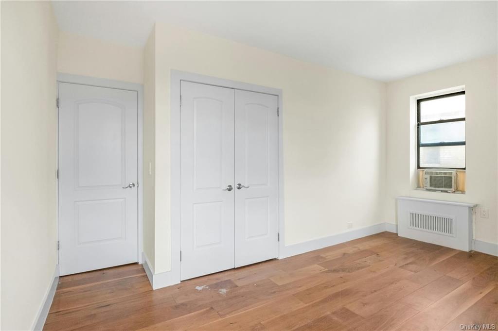 Bronx, New York 10457, United States, 1 Bedroom Bedrooms, ,1 BathroomBathrooms,Residential,Pending,48196