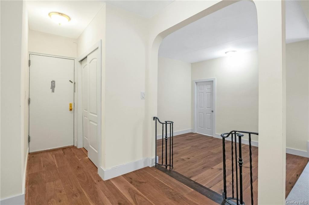 Bronx, New York 10457, United States, 1 Bedroom Bedrooms, ,1 BathroomBathrooms,Residential,Pending,48196