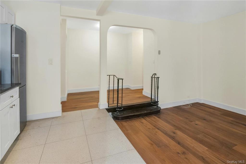 Bronx, New York 10457, United States, 1 Bedroom Bedrooms, ,1 BathroomBathrooms,Residential,Pending,48196