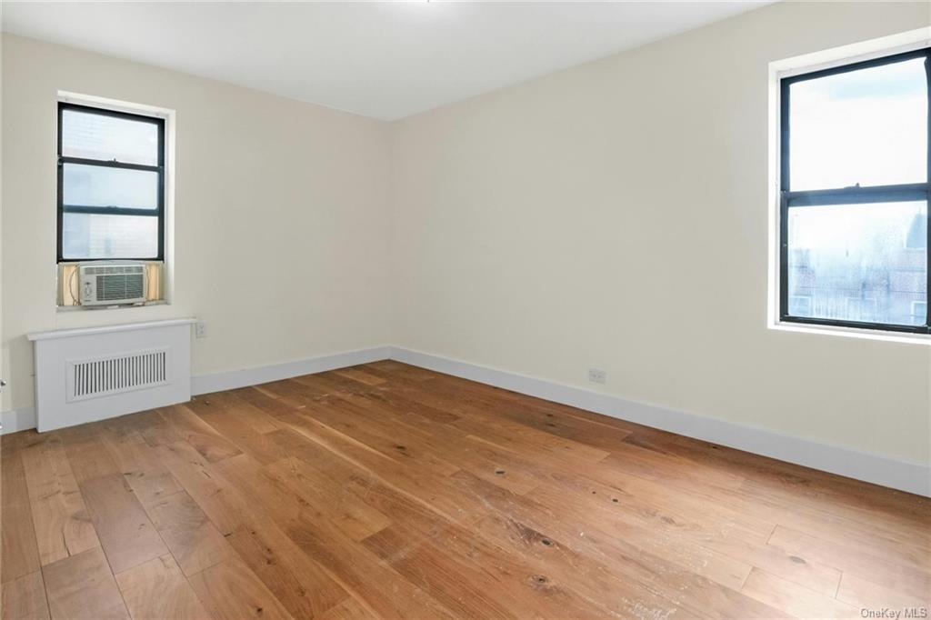 Bronx, New York 10457, United States, 1 Bedroom Bedrooms, ,1 BathroomBathrooms,Residential,Pending,48196