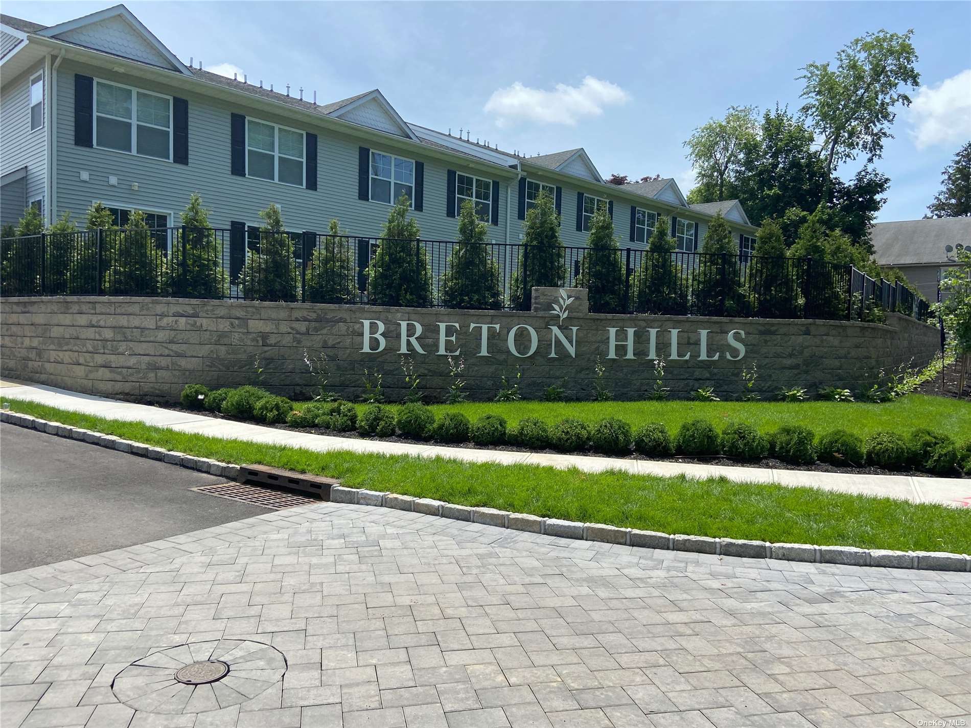 602 Breton Way #UPPER, Glen Cove, New York image 1