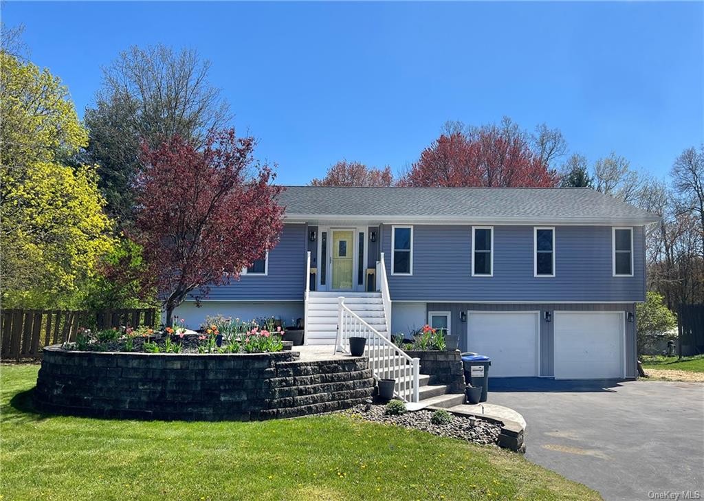 Property for Sale at 109 Barnes Road, Washingtonville, New York - Bedrooms: 4 
Bathrooms: 3 
Rooms: 9  - $629,999