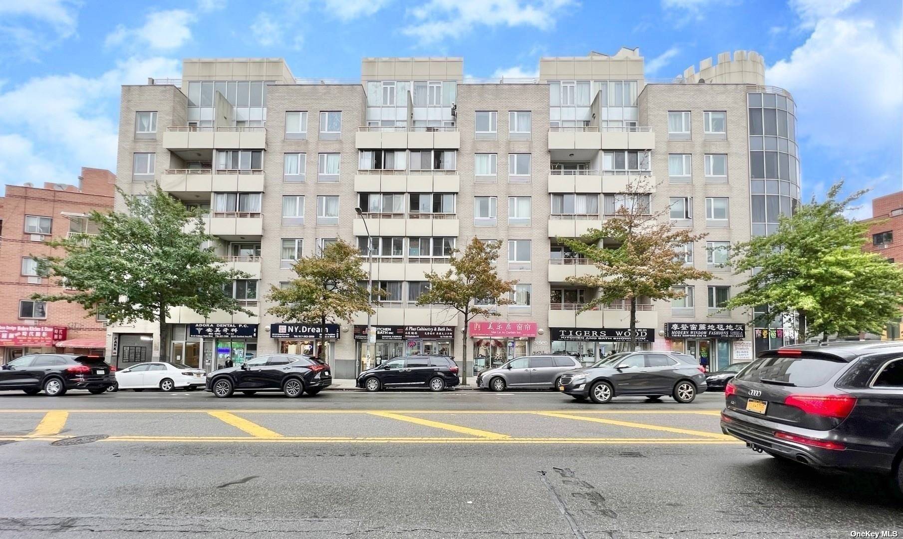 13203 Sanford Avenue 6I, Flushing, Queens, NY - 2 Bedrooms  
2 Bathrooms  
7 Rooms - 