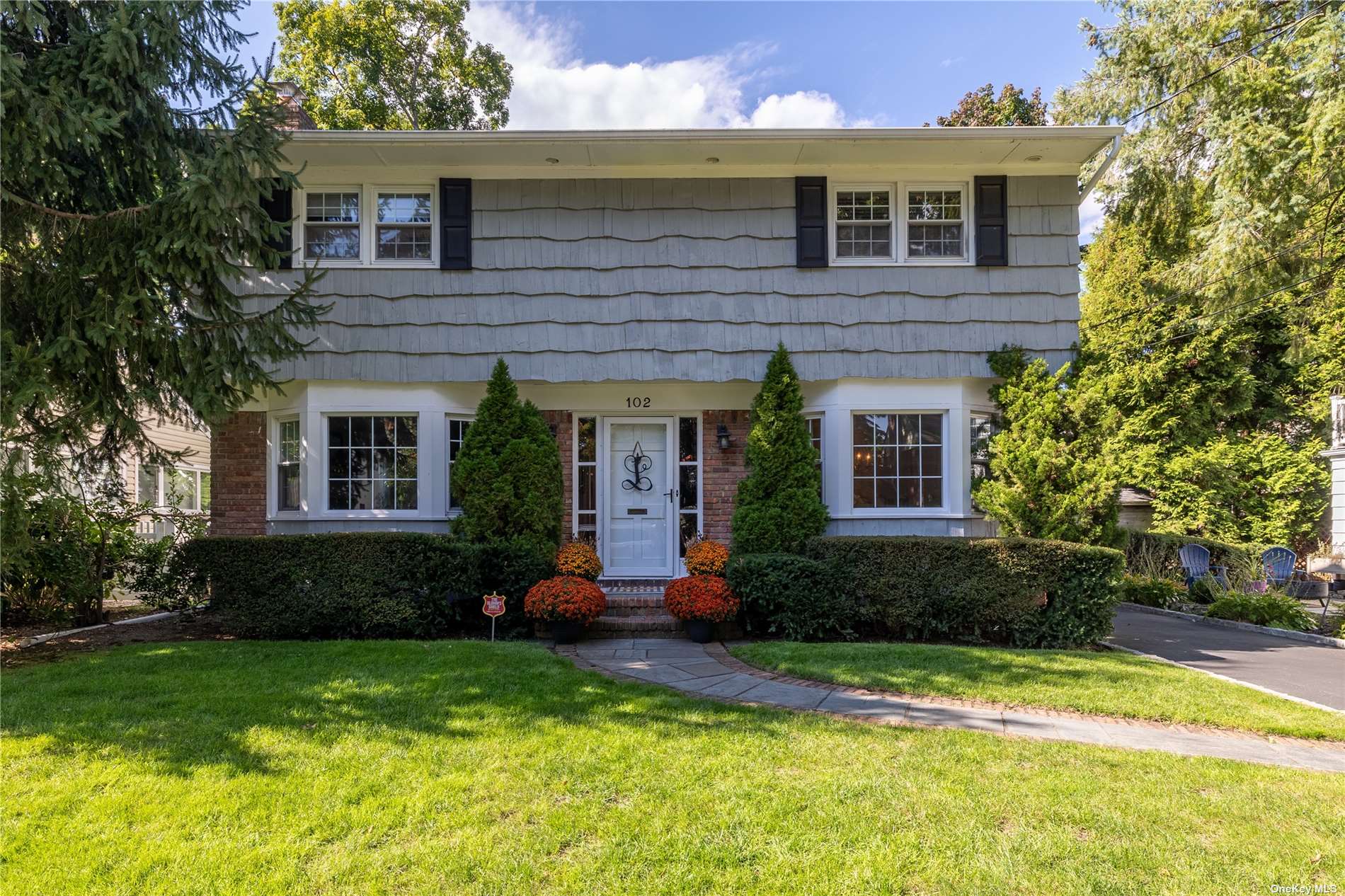 102 Forestdale Road, Rockville Centre, New York image 2