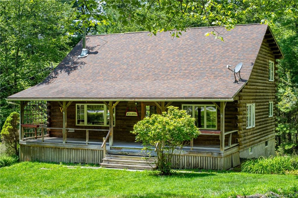 41 Hartwood Club Road, Sparrowbush, New York image 1