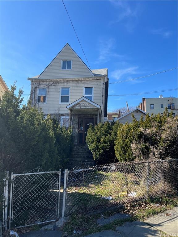 Property for Sale at 4822 Murdock Avenue, Bronx, New York - Bedrooms: 4 
Bathrooms: 3 
Rooms: 9  - $549,900
