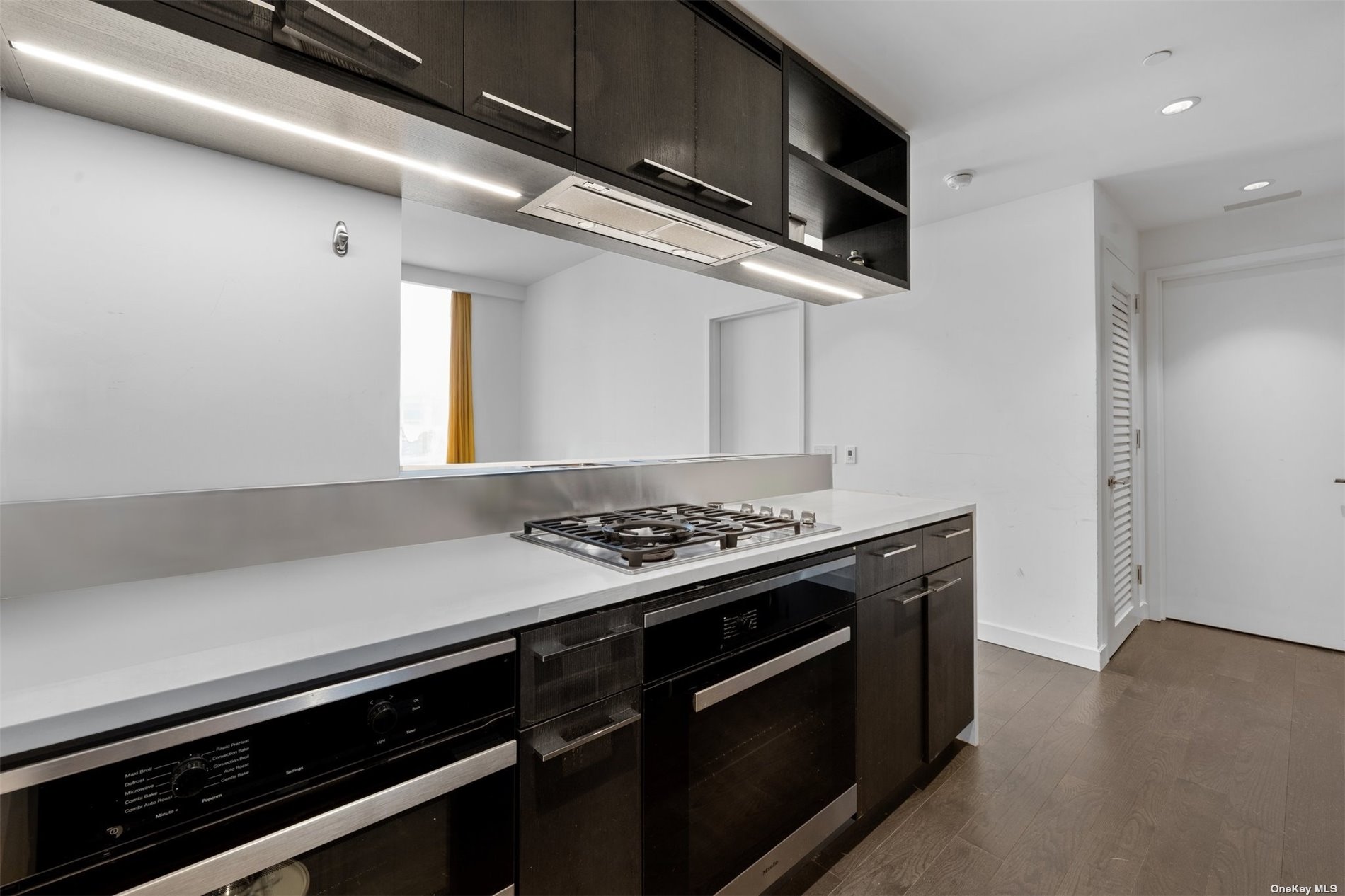 252 South Street #69K, New York (Manhattan), New York image 17