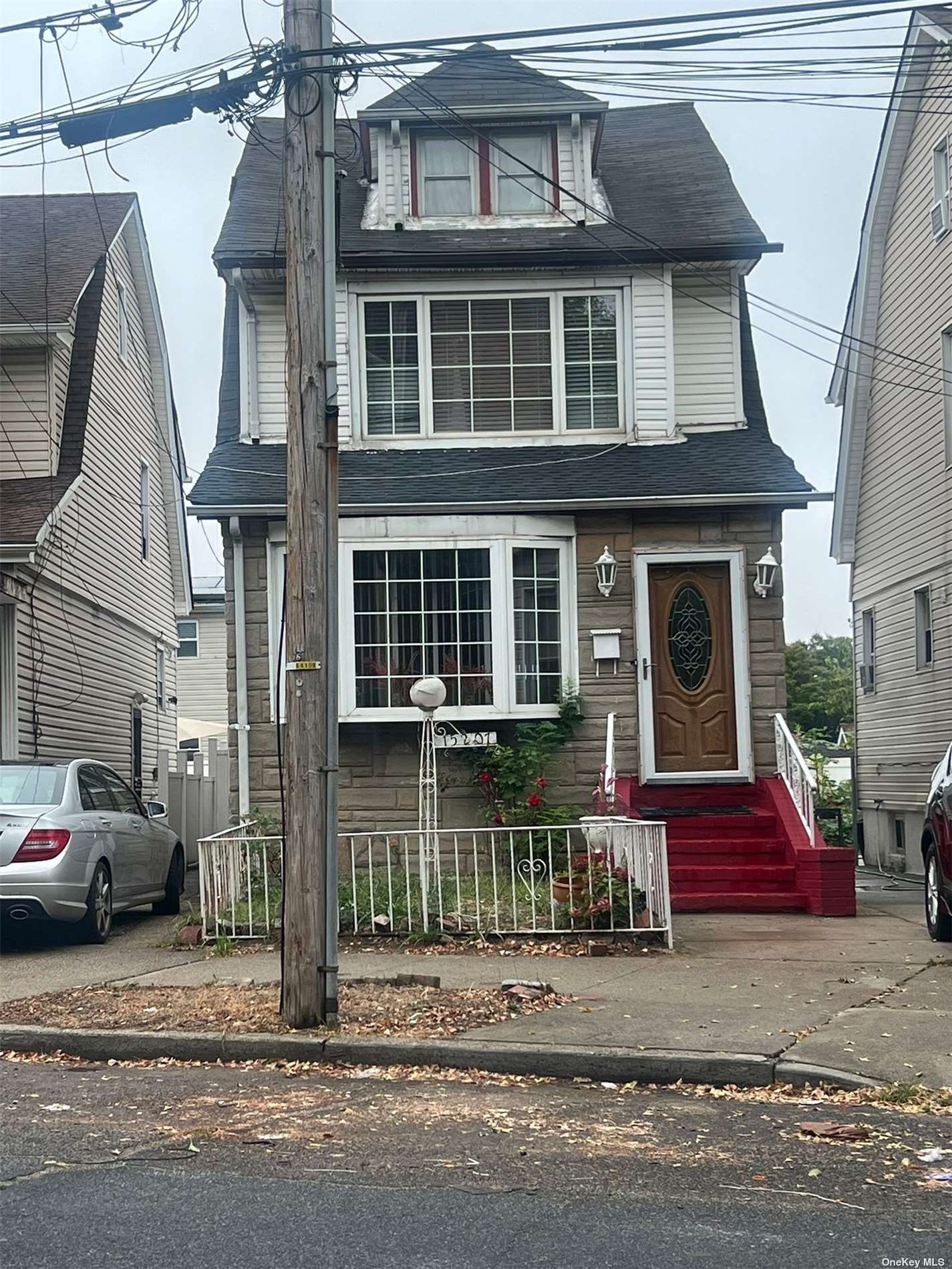 Property for Sale at 15207 125th Avenue, Jamaica, Queens, NY - Bedrooms: 3 
Bathrooms: 4 
Rooms: 9  - $779,000