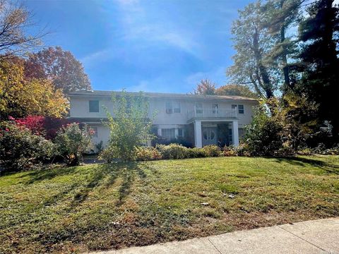 23 Grove Street Roslyn Harbor NY 11576