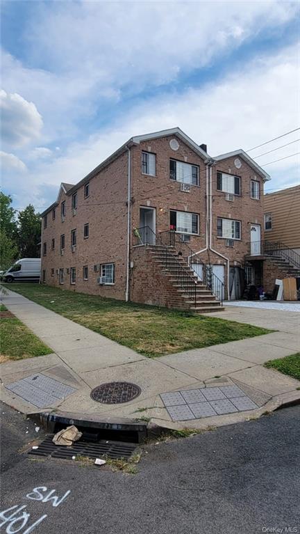 Property for Sale at 1118 Adee Avenue, Bronx, New York - Bedrooms: 9 
Bathrooms: 6  - $989,000