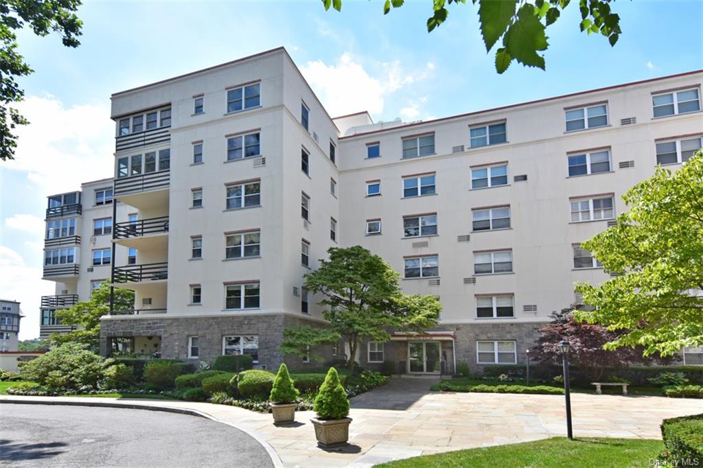 3 Stoneleigh Plaza #6C, Bronxville, New York image 4