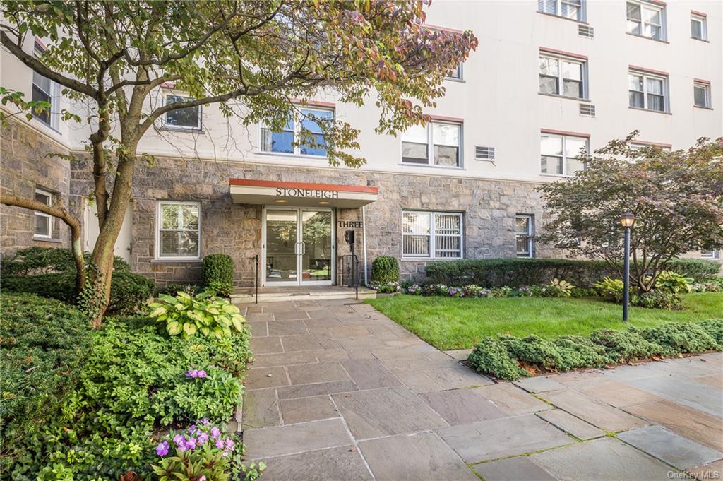 3 Stoneleigh Plaza #6C, Bronxville, New York image 25