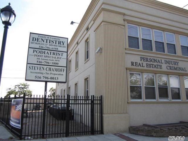 Levittown, New York 11756, United States, ,Residential,Active,29450